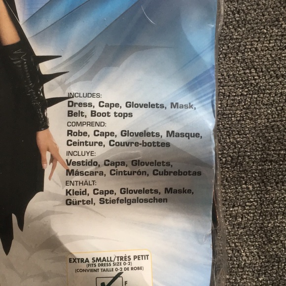 Halloween costume - Picture 2 of 3